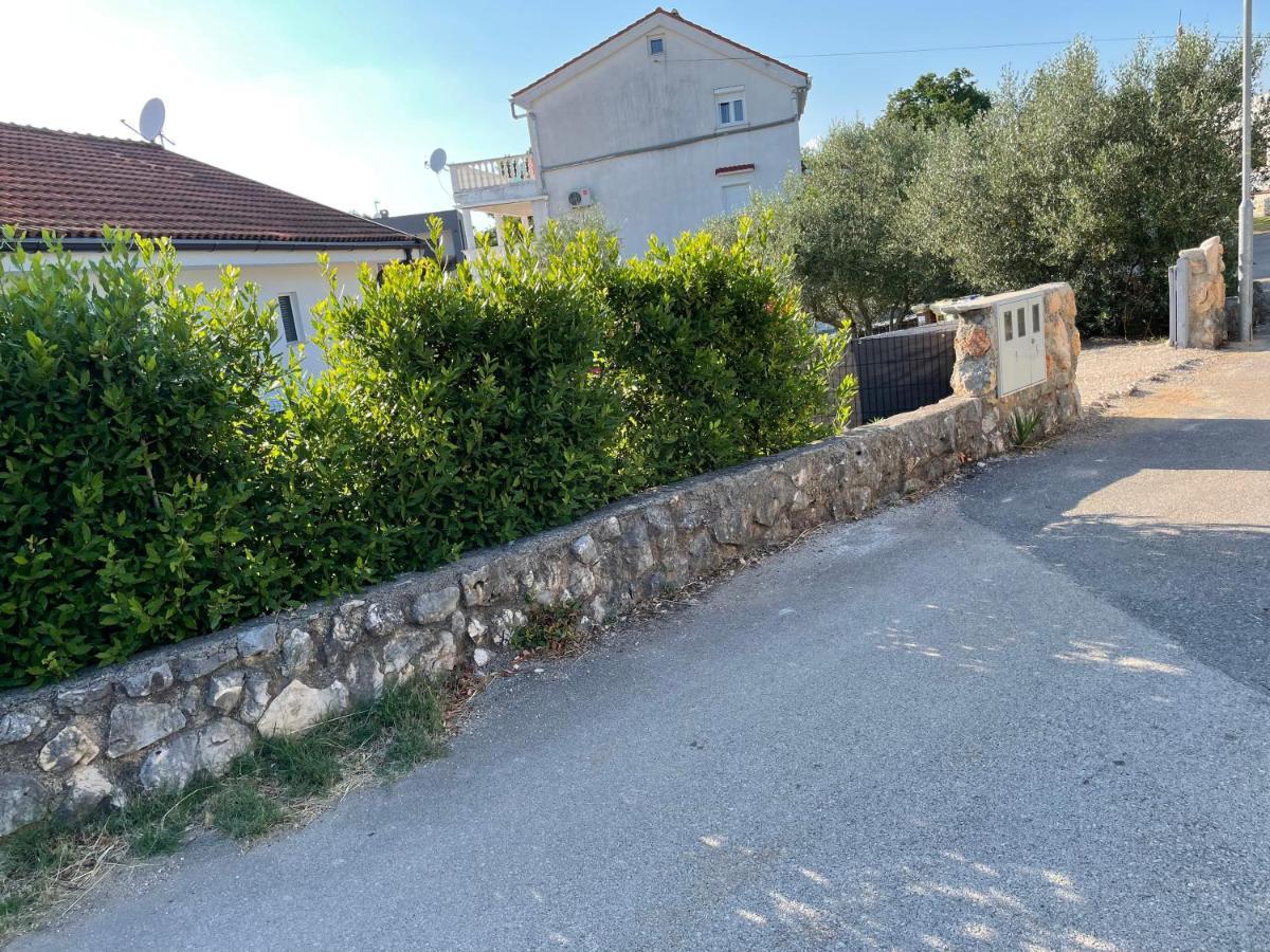 Villa Mira ***** Pinezići المظهر الخارجي الصورة