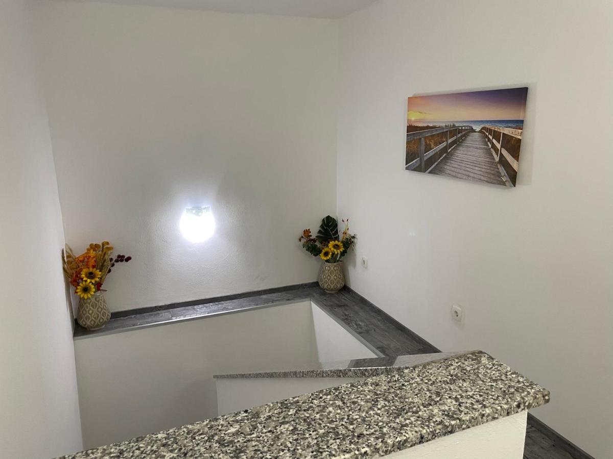 Villa Mira ***** Pinezići المظهر الخارجي الصورة