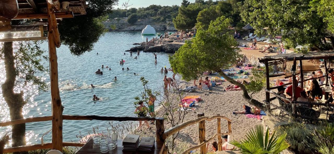 Villa Mira ***** Pinezići المظهر الخارجي الصورة