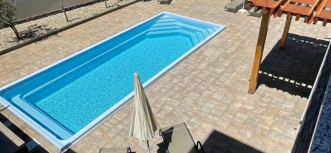Villa Mira ***** Pinezići المظهر الخارجي الصورة