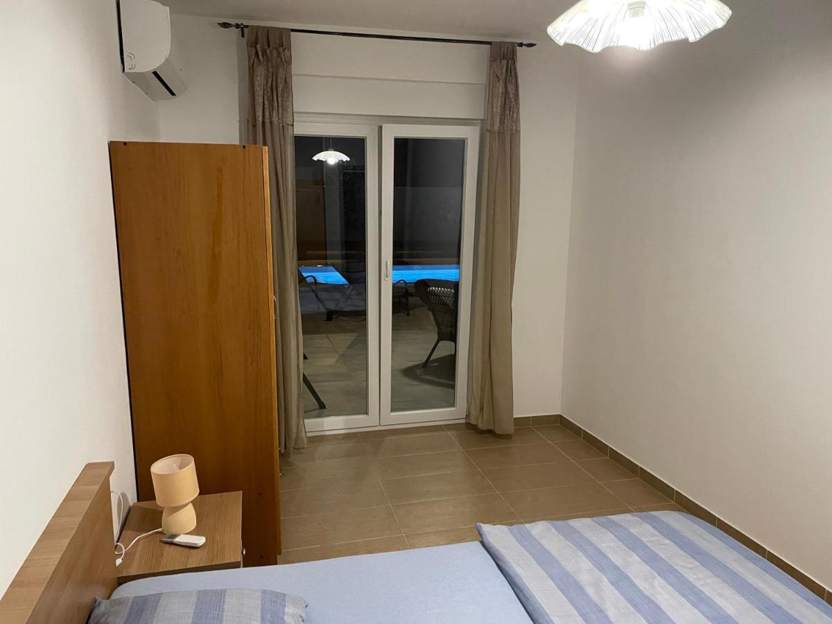 Villa Mira ***** Pinezići المظهر الخارجي الصورة