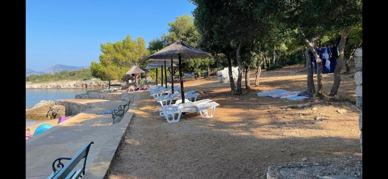Villa Mira ***** Pinezići المظهر الخارجي الصورة